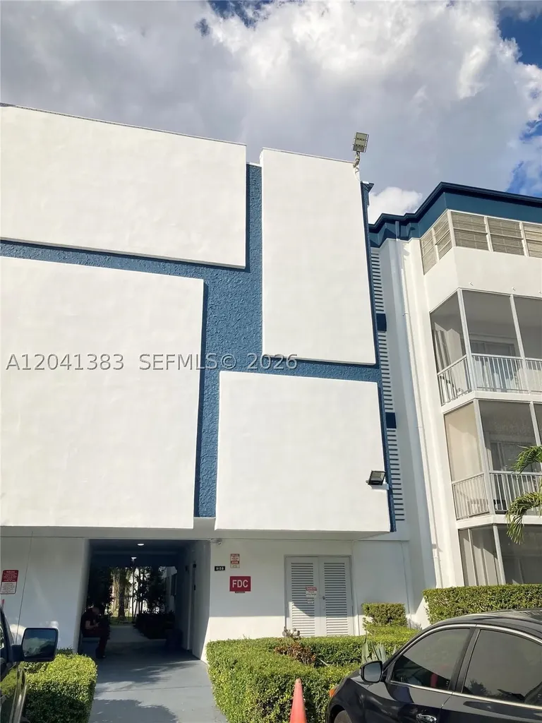 9159 SW 77th Avenue Miami FL 33156