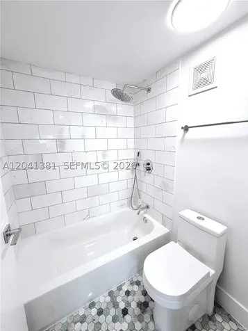 1900 Meridian Avenue Miami Beach FL 33139