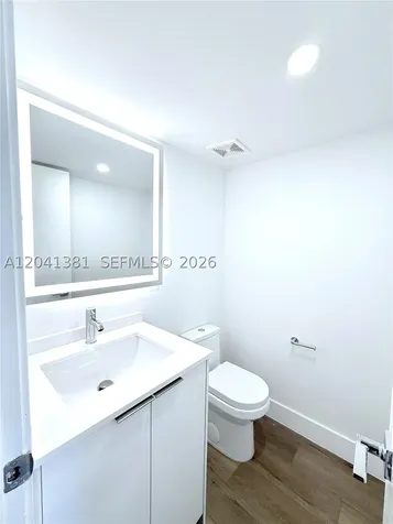 1900 Meridian Avenue Miami Beach FL 33139