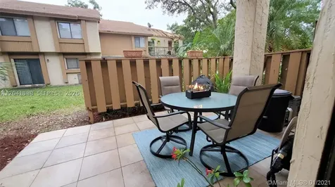 40 Wimbledon Lake Drive Plantation FL 33324