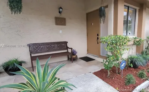 40 Wimbledon Lake Drive Plantation FL 33324
