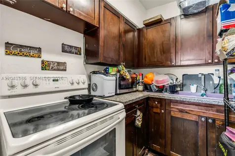 2910 NW 47th Street Miami FL 33142