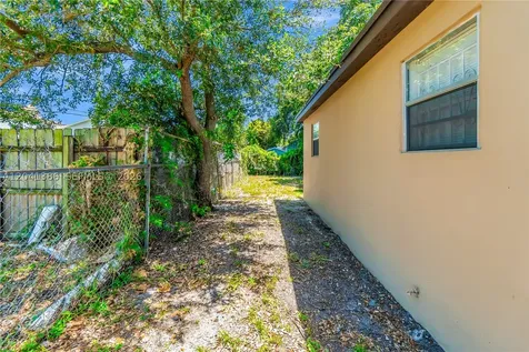2910 NW 47th Street Miami FL 33142
