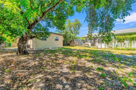 2910 NW 47th Street Miami FL 33142