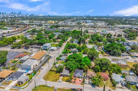2910 NW 47th Street Miami FL 33142