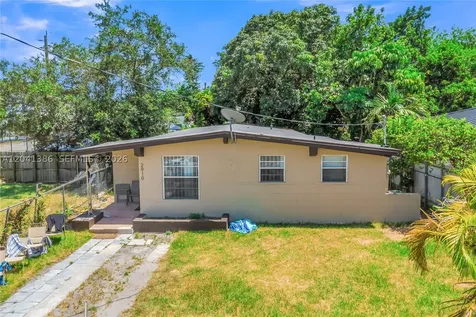 2910 NW 47th Street Miami FL 33142