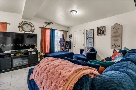 2910 NW 47th Street Miami FL 33142
