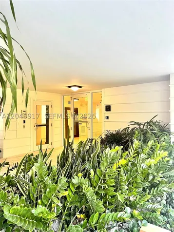 607 Ocean Drive Key Biscayne FL 33149