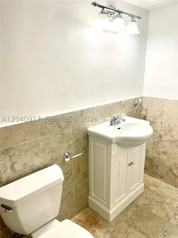 607 Ocean Drive Key Biscayne FL 33149