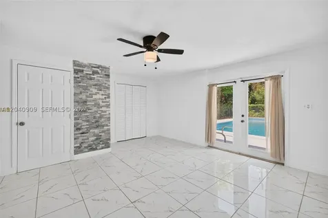 1836 SW 9th Avenue Fort Lauderdale FL 33315