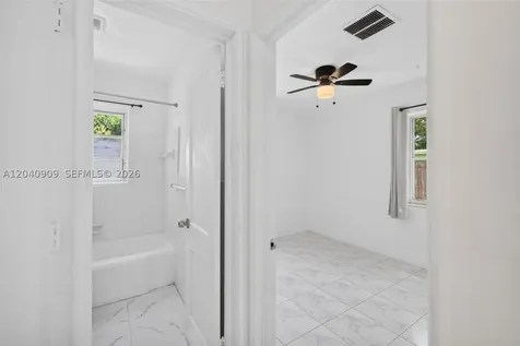 1836 SW 9th Avenue Fort Lauderdale FL 33315