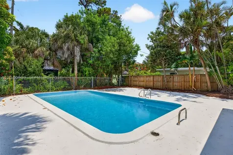 1836 SW 9th Avenue Fort Lauderdale FL 33315