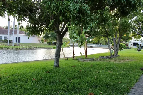 6810 NW 70th Street Tamarac FL 33321