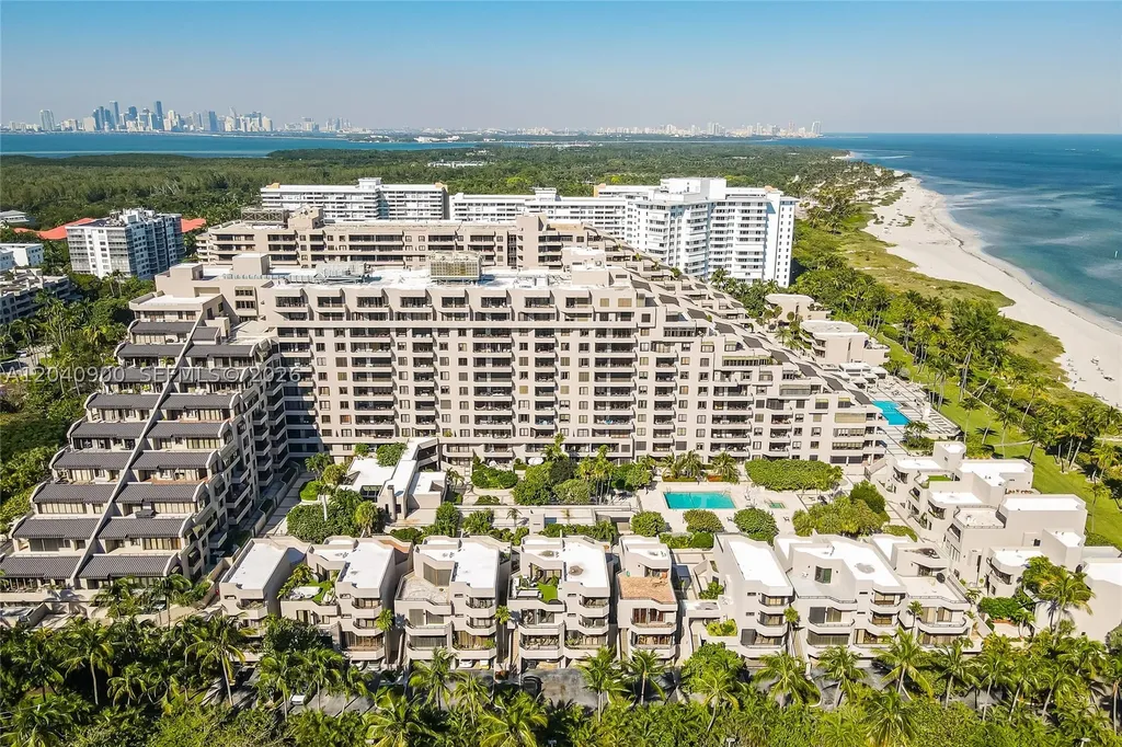 201 Crandon Boulevard Key Biscayne FL 33149