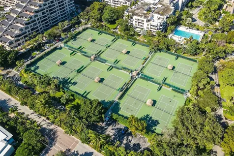 201 Crandon Boulevard Key Biscayne FL 33149