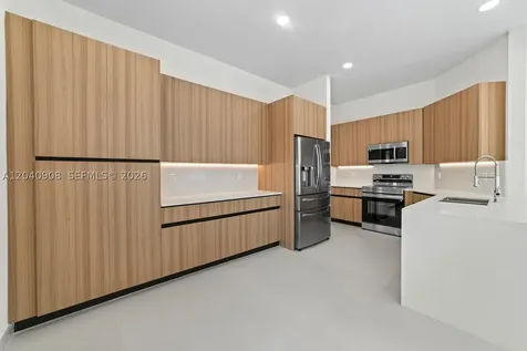 3040 SW 44th Court Dania Beach FL 33312
