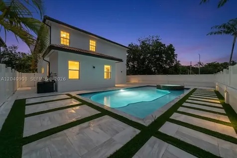 3040 SW 44th Court Dania Beach FL 33312