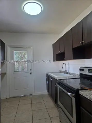 5223 SW 25th Street West Park FL 33023