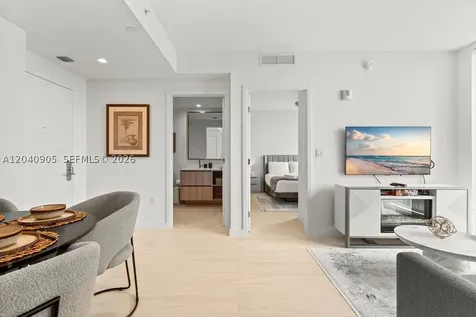 77 SE 5th Street Miami FL 33131
