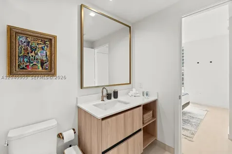 77 SE 5th Street Miami FL 33131