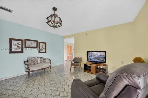 11405 SW 32nd Street Miami FL 33165