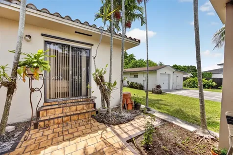 11405 SW 32nd Street Miami FL 33165