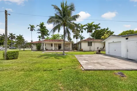11405 SW 32nd Street Miami FL 33165
