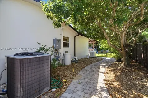 11700 NW 14th Street Pembroke Pines FL 33026