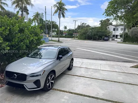 375 SW 32nd Road Miami FL 33129