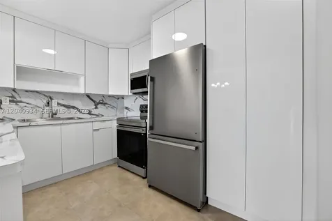 6780 W 2nd Court Hialeah FL 33012