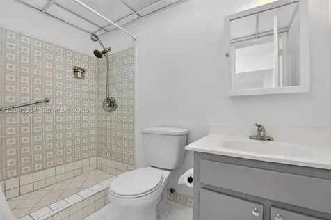 6780 W 2nd Court Hialeah FL 33012