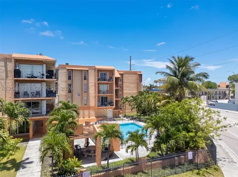 6780 W 2nd Court Hialeah FL 33012