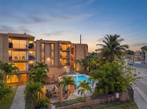 6780 W 2nd Court Hialeah FL 33012
