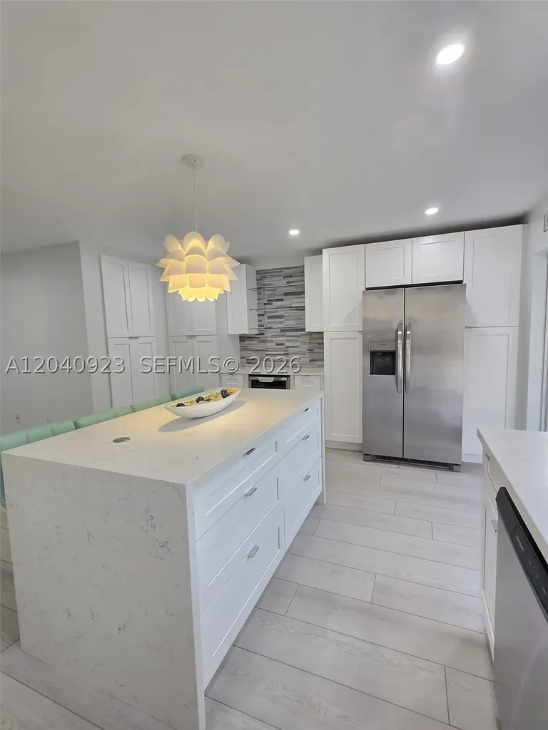 17324 NW 74th Avenue Hialeah FL 33015