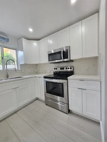 17324 NW 74th Avenue Hialeah FL 33015