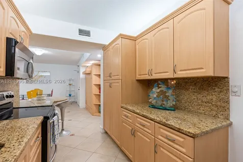 10185 Collins Avenue Bal Harbour FL 33154