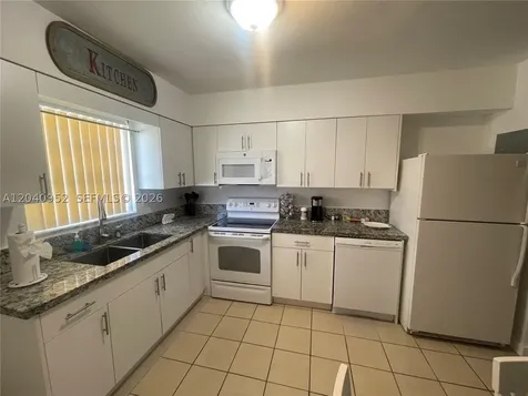 500 SW 7th Street Hallandale Beach FL 33009