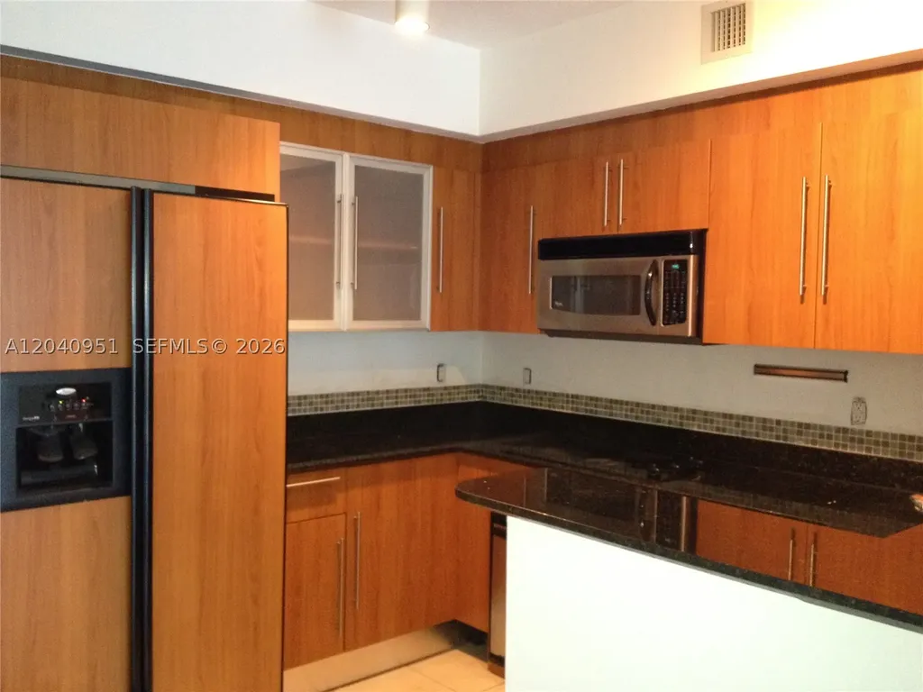 325 S Biscayne Boulevard Miami FL 33131
