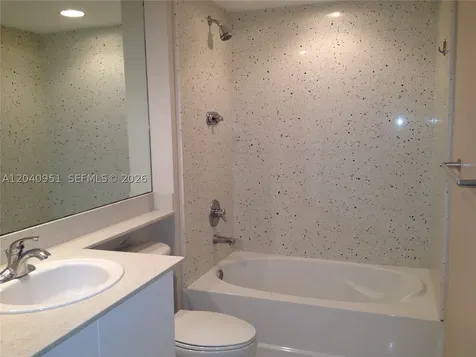 325 S Biscayne Boulevard Miami FL 33131