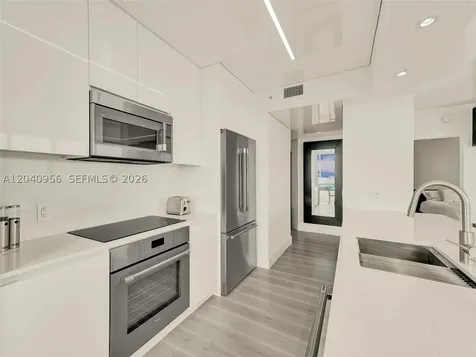 6365 Collins Avenue Miami Beach FL 33141