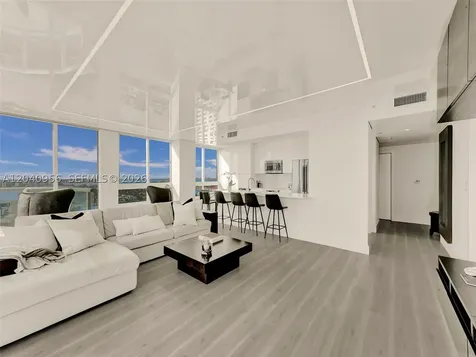 6365 Collins Avenue Miami Beach FL 33141