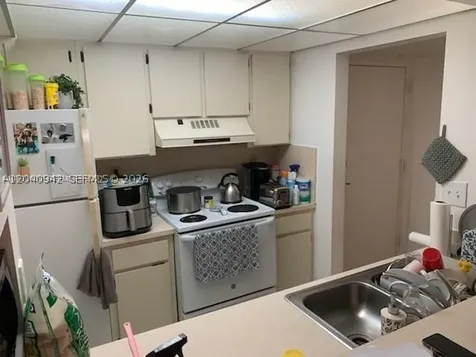 7035 NW 186th Street Hialeah FL 33015