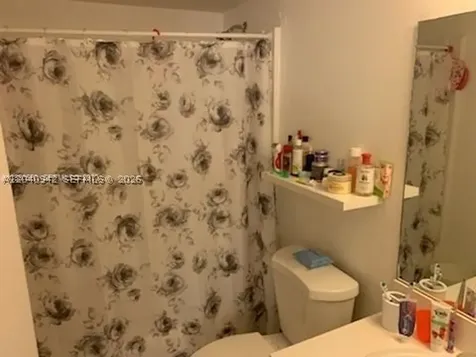 7035 NW 186th Street Hialeah FL 33015