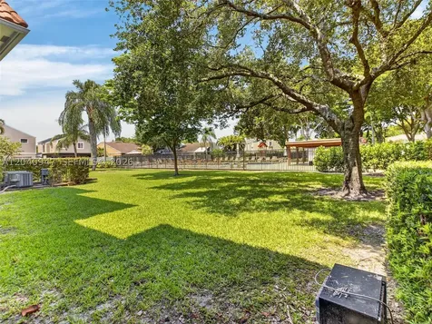 15718 E Waterside Circle Sunrise FL 33326