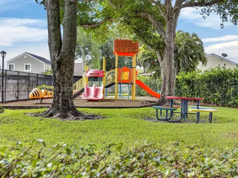 15718 E Waterside Circle Sunrise FL 33326