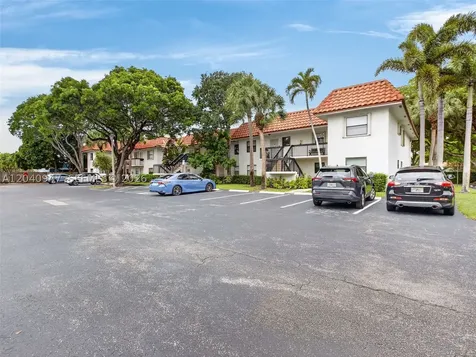 15718 E Waterside Circle Sunrise FL 33326