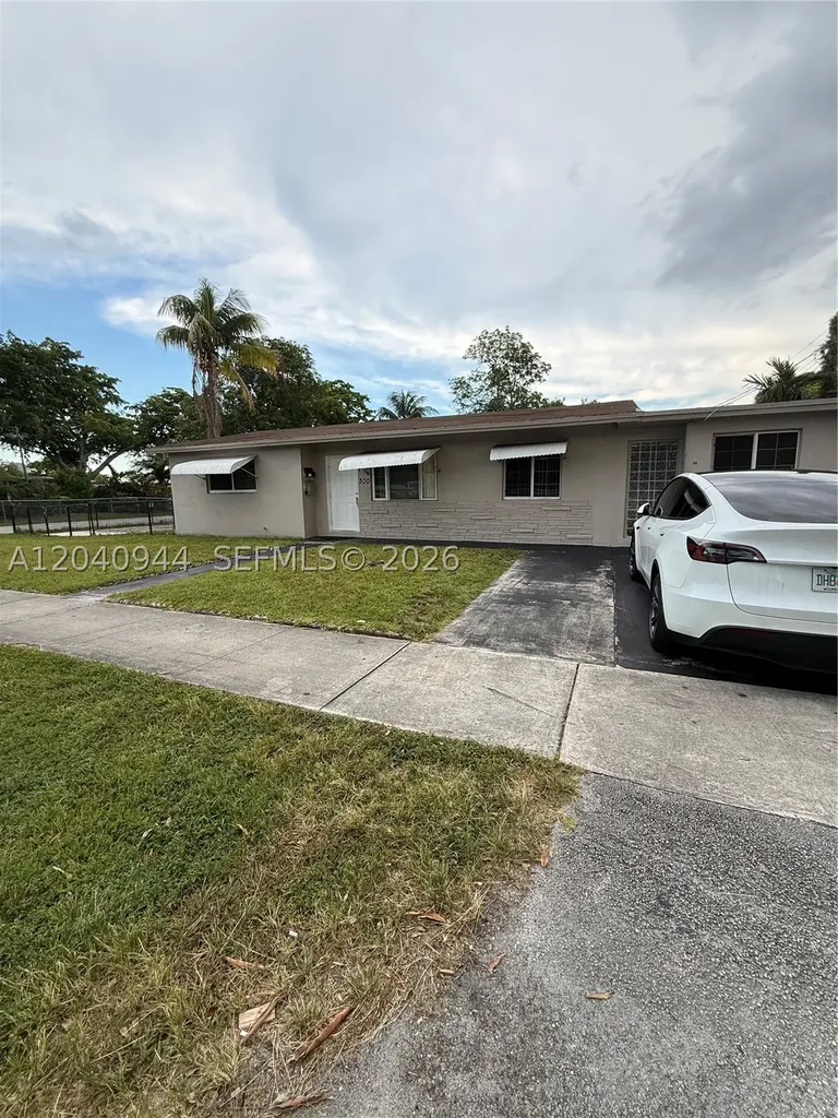 300 SW 9th Avenue Hallandale Beach FL 33009