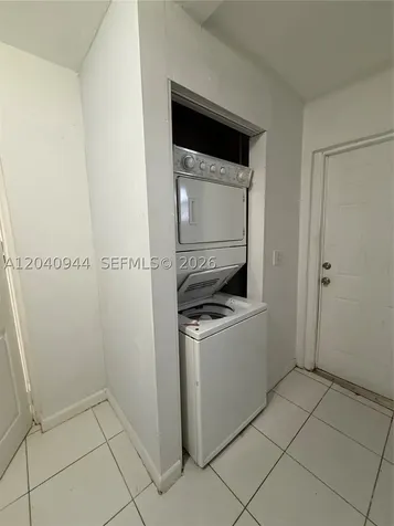 300 SW 9th Avenue Hallandale Beach FL 33009
