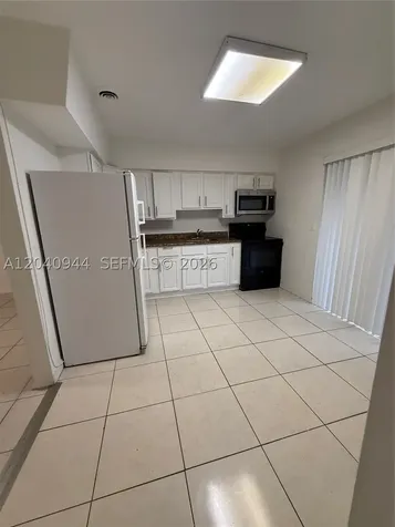 300 SW 9th Avenue Hallandale Beach FL 33009