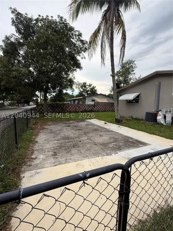 300 SW 9th Avenue Hallandale Beach FL 33009